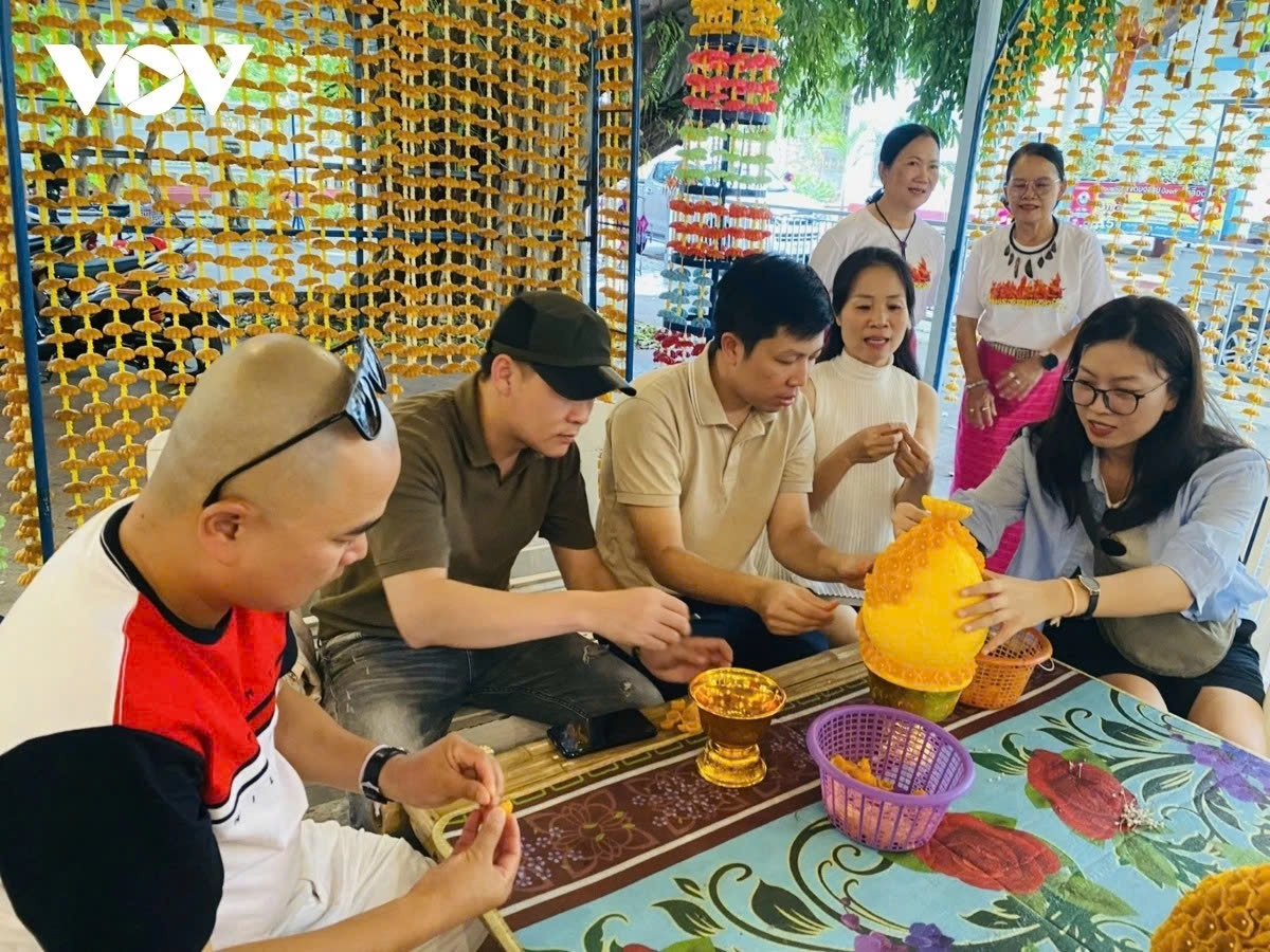 vietnamese tourists embrace longer trips for 2026 lunar new year celebrations picture 1