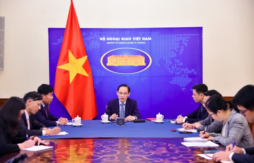 vietnamese, philippine foreign ministers hold phone talks picture 1