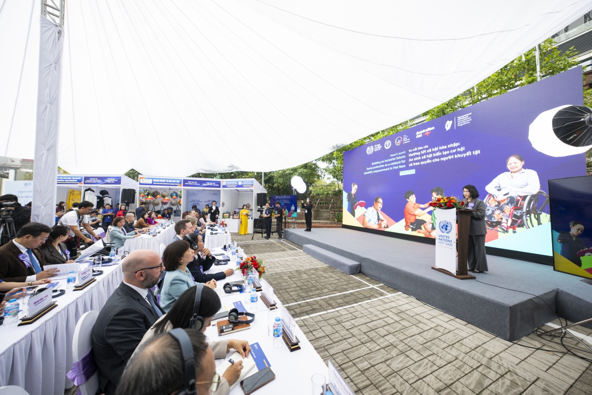 Báo cáo về người khuyết tật hỗ trợ Việt Nam tiến tới một xã hội hòa nhập hơn