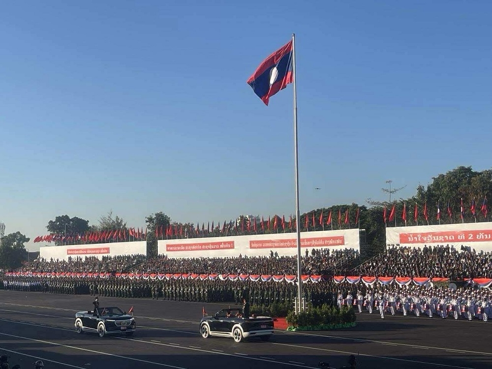 xe dien viet nam noi bat tai le dieu binh, dieu hanh ky niem quoc khanh lao hinh anh 2