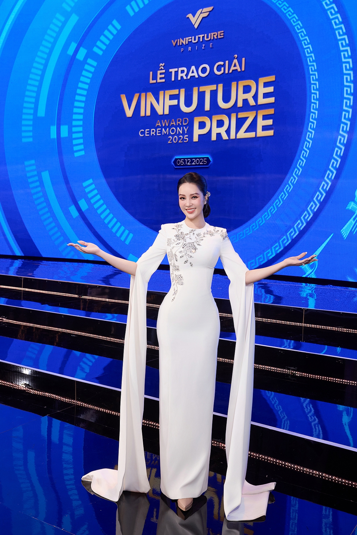 A hau thuy van nam thu 5 dan vinfuture toi luon luon bat dau tu con so 0 hinh anh 14