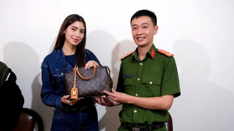 khen thuong cong an phuong bat nhanh doi tuong trom tai san cua hoa hau mexico hinh anh 2