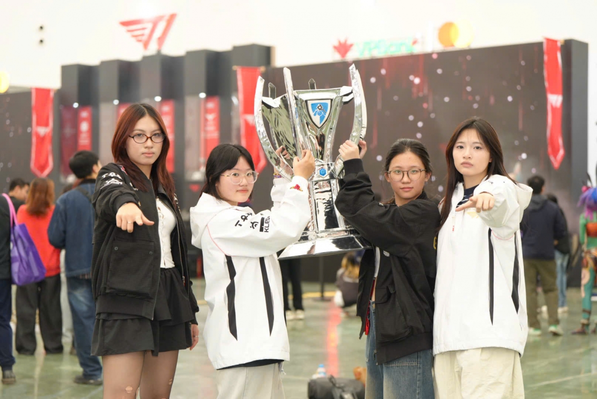 Faker và T1 khuấy động lễ hội eSports lớn chưa từng có tại Việt Nam