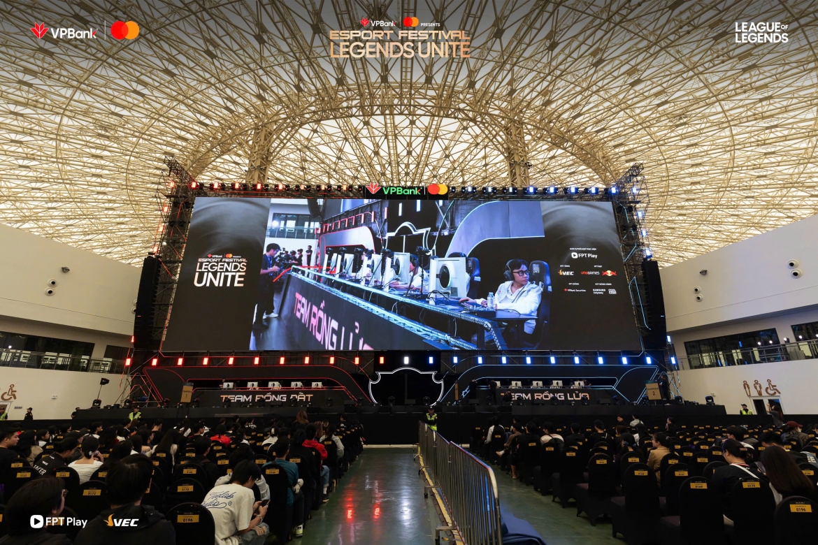 faker va t1 khuay dong le hoi esports lon chua tung co tai viet nam hinh anh 6