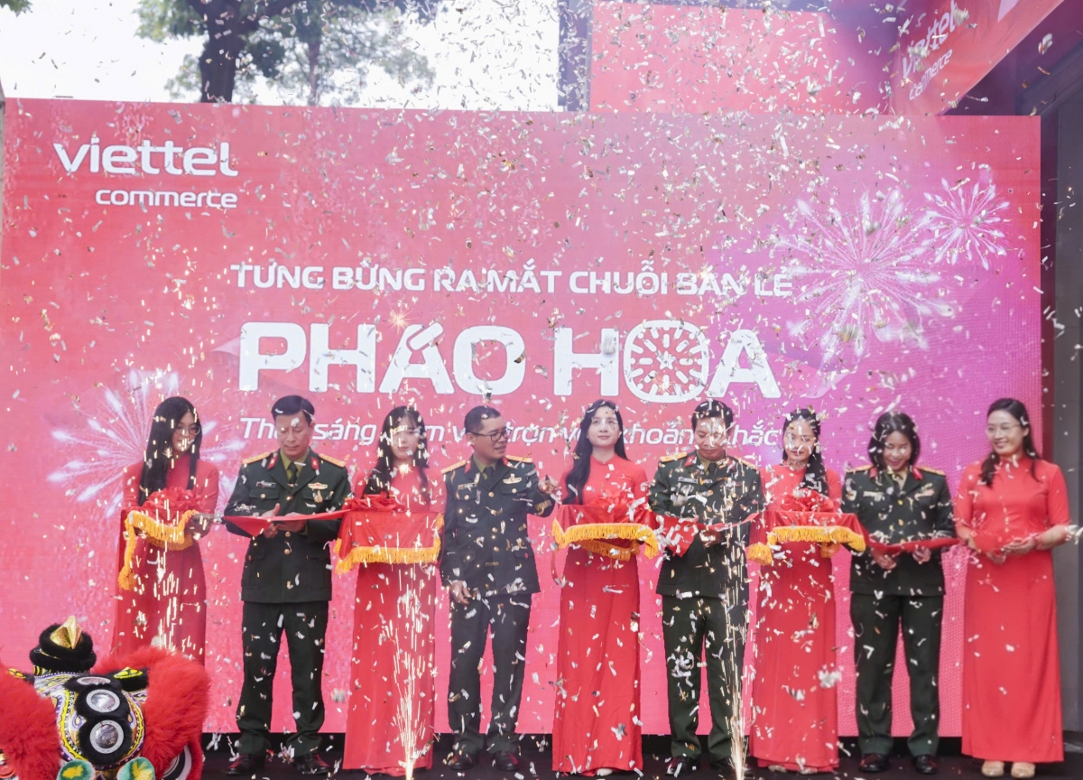 Hệ thống bán lẻ Viettel khai trương chuỗi kinh doanh pháo hoa dân dụng