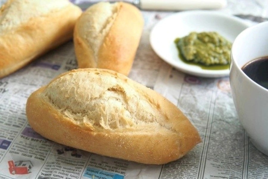 banh mi cho dai an kieu nay, mat het dinh duong lai cuc hai suc khoe hinh anh 1