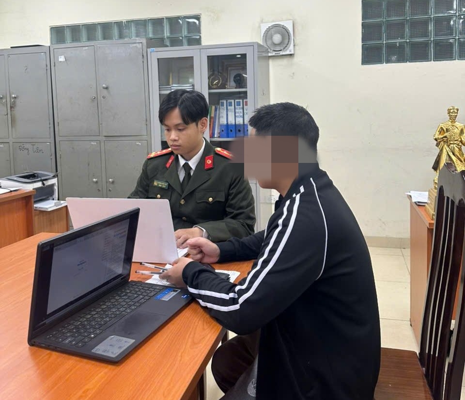 giai cuu nam sinh 21 tuoi bi bat coc online o ha noi hinh anh 1