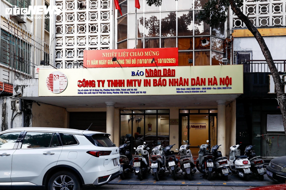can canh loat tru so sap di doi khoi noi thanh ha noi hinh anh 5