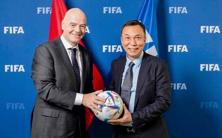 chu tich fifa gui thu chuc mung toi bong da viet nam hinh anh 1