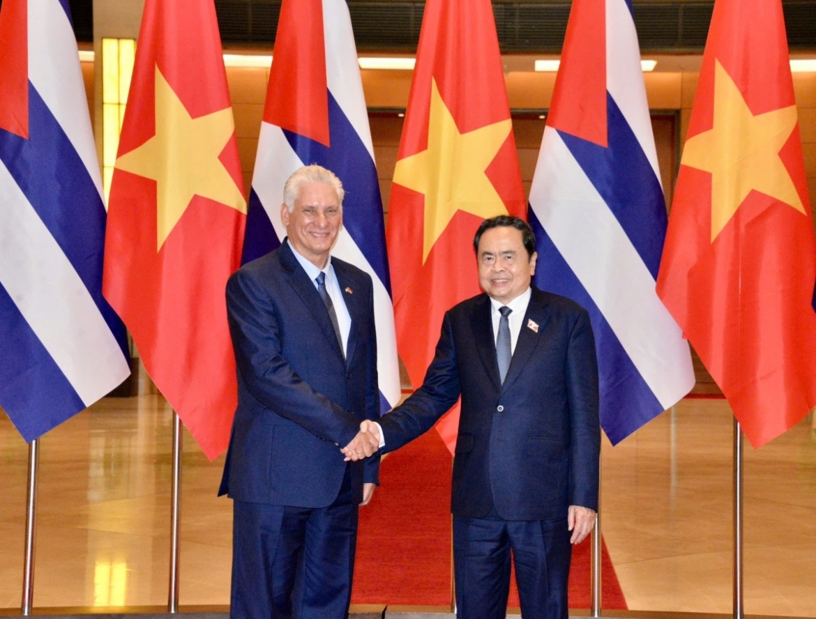 ts. loc thi thuy viet nam va cuba nghia tinh vuot Dai duong hinh anh 3