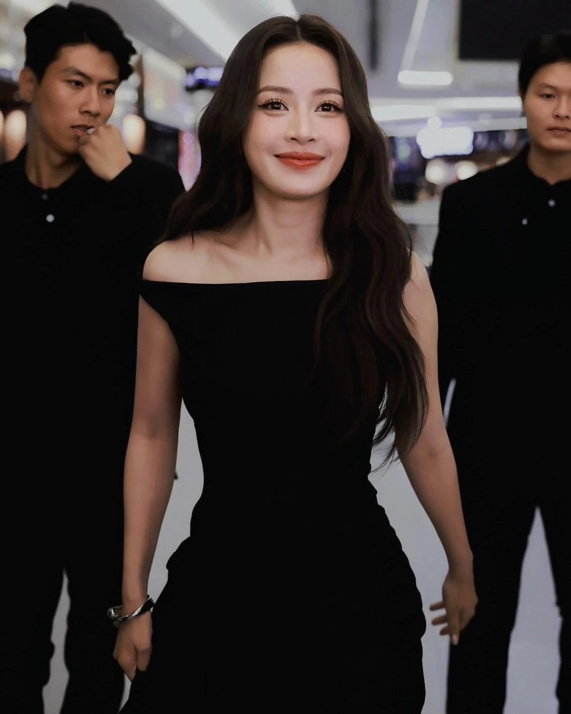 sao viet 10 12 con gai 12 tuoi ve chiu tang nghe si thuong tin hinh anh 5