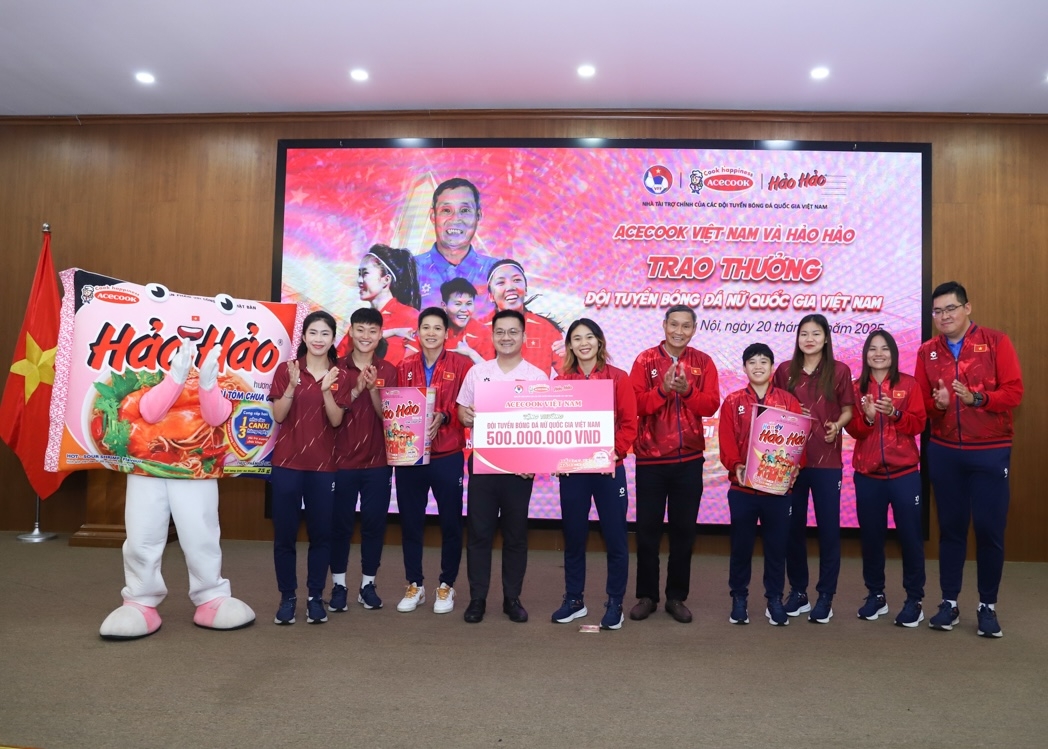 vo dich trong long nguoi ham mo, Dt nu viet nam tiep tuc nhan thuong lon hinh anh 1