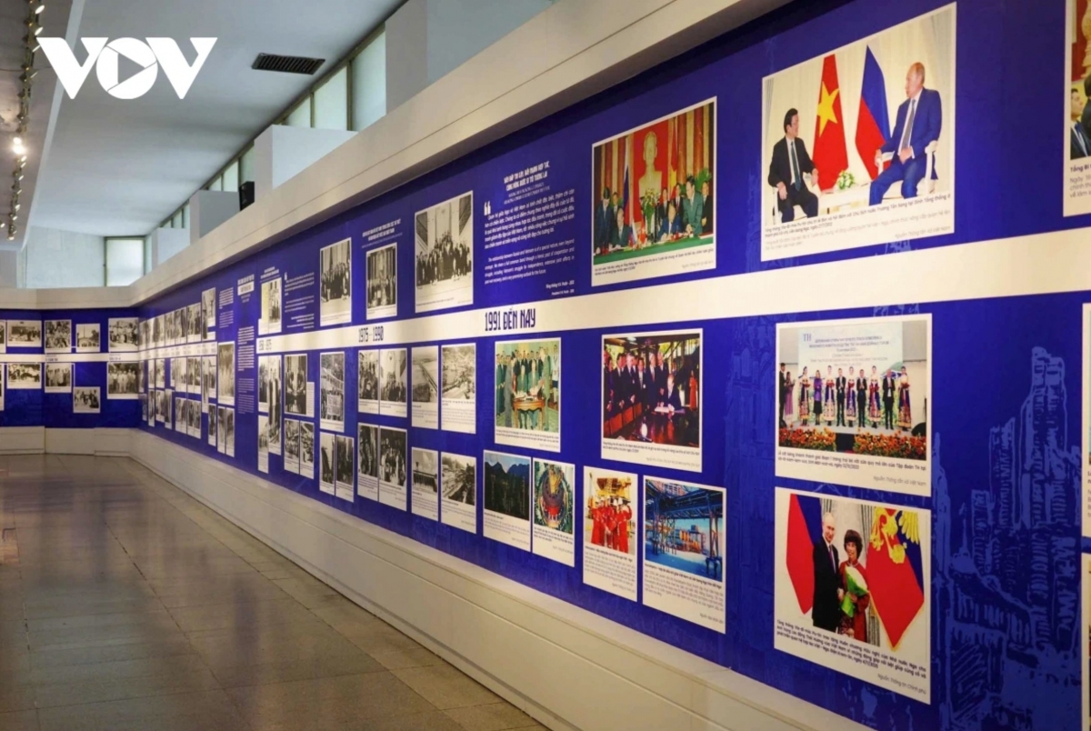 exhibition presents 260 items tracing ho chi minh s footsteps in russia picture 9