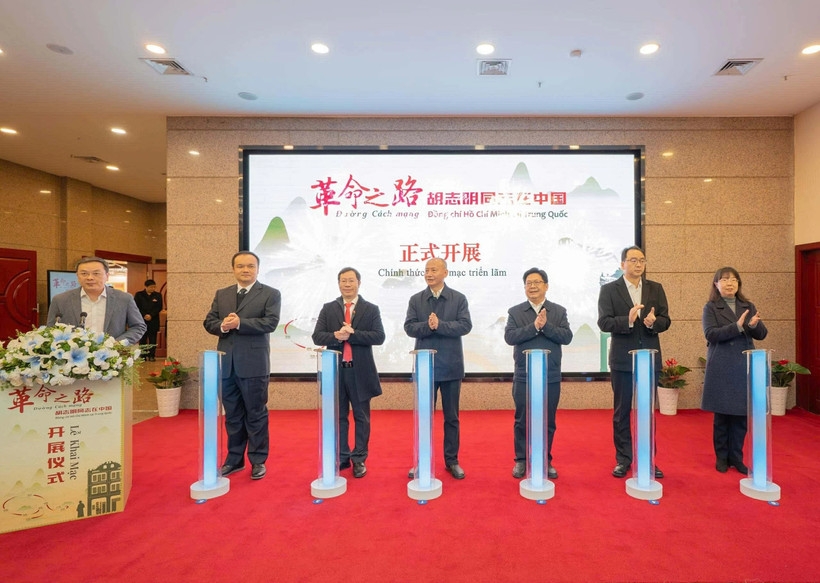 president ho chi minh s revolutionary career exhibition opens in chongqing picture 1