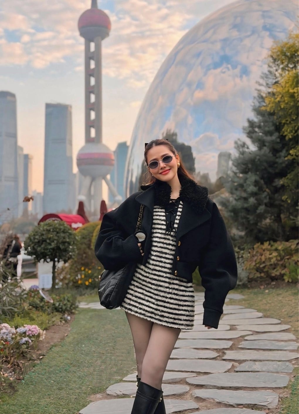 sao viet 27 12 midu don giang sinh ngot ngao ben chong doanh nhan hinh anh 7