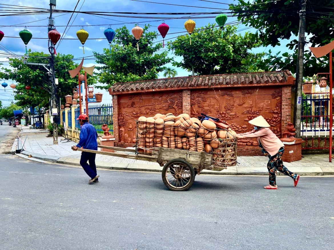 kham pha, trai nghiem lang gom thanh ha 500 tuoi o hoi an hinh anh 2