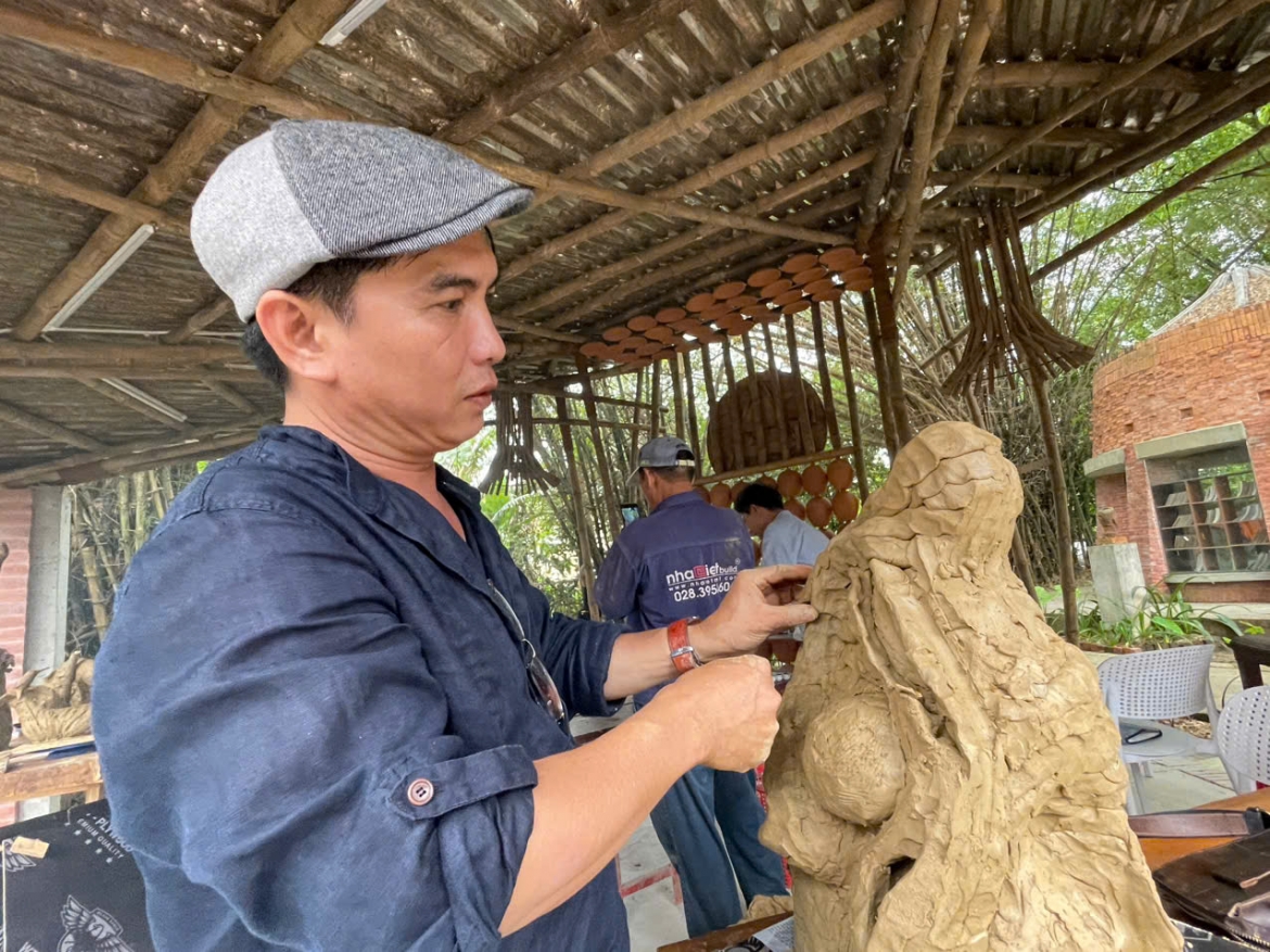 kham pha, trai nghiem lang gom thanh ha 500 tuoi o hoi an hinh anh 3
