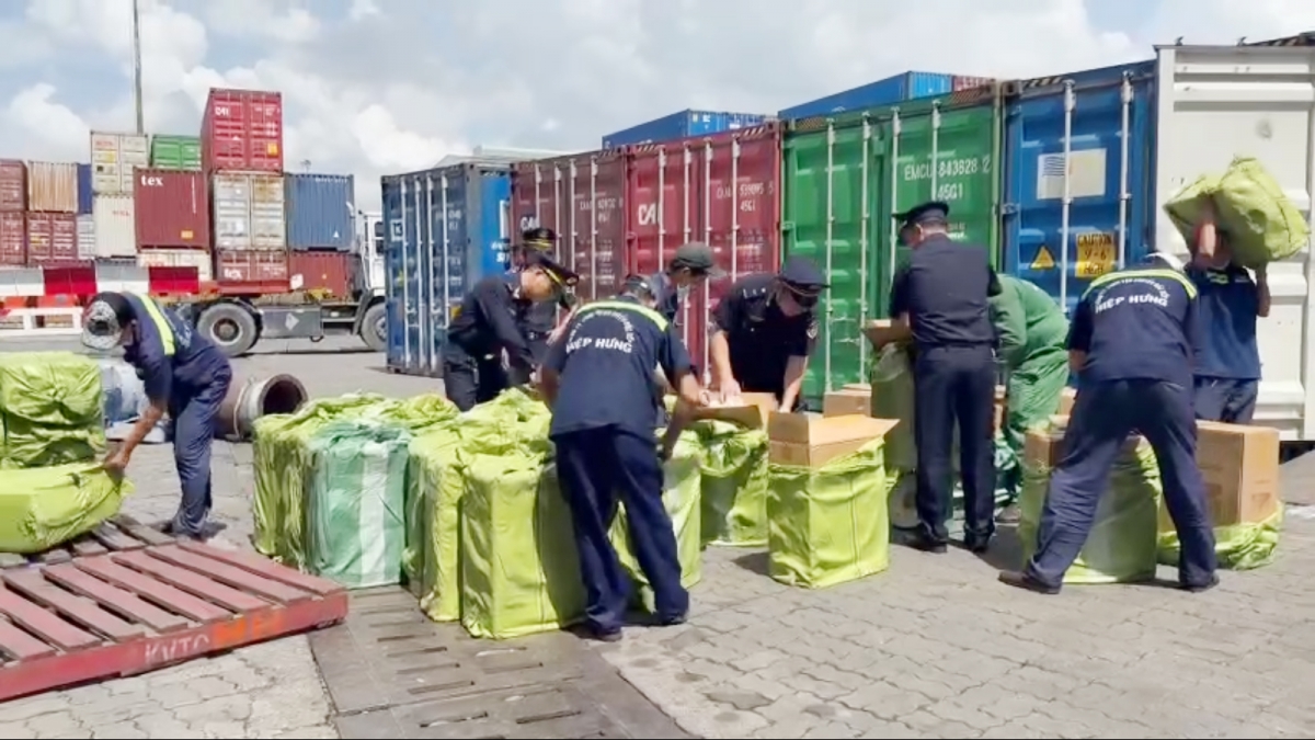 Quyết liệt chống buôn lậu, hàng giả: Nhiều đường dây lớn bị triệt phá