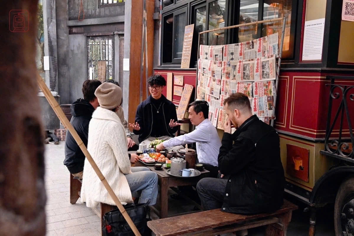 historic tram carriage offers glimpse of city life in the past picture 9