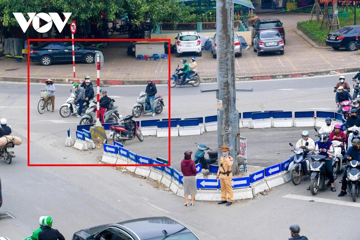 running red lights, lane violations become rare after ai cameras go live in hanoi picture 17