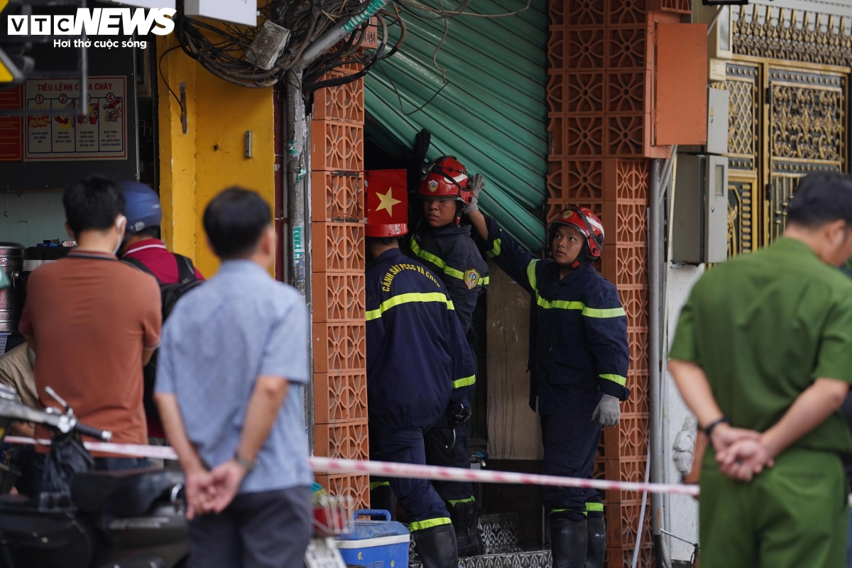 hien truong vu chay lam 4 nguoi tu vong thuong tam hinh anh 8