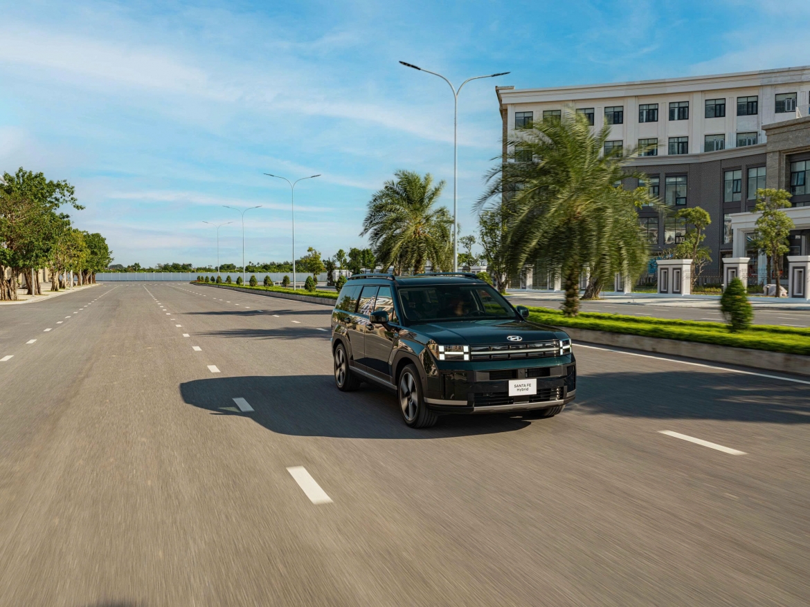 hyundai santa fe hybrid chinh thuc ra mat, gia 1,369 ty dong hinh anh 4