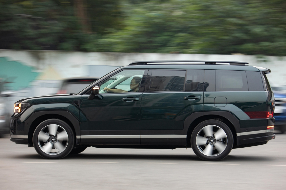 hyundai santa fe hybrid vua manh, vua tiet kiem hinh anh 2
