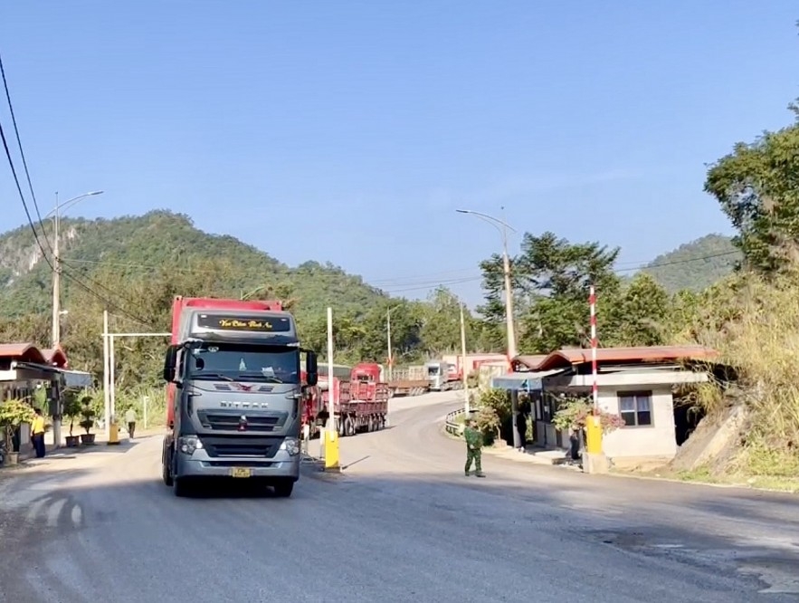 cua khau tan thanh thi diem van chuyen 2 chieu rut ngan 25 thoi gian thong quan hinh anh 1