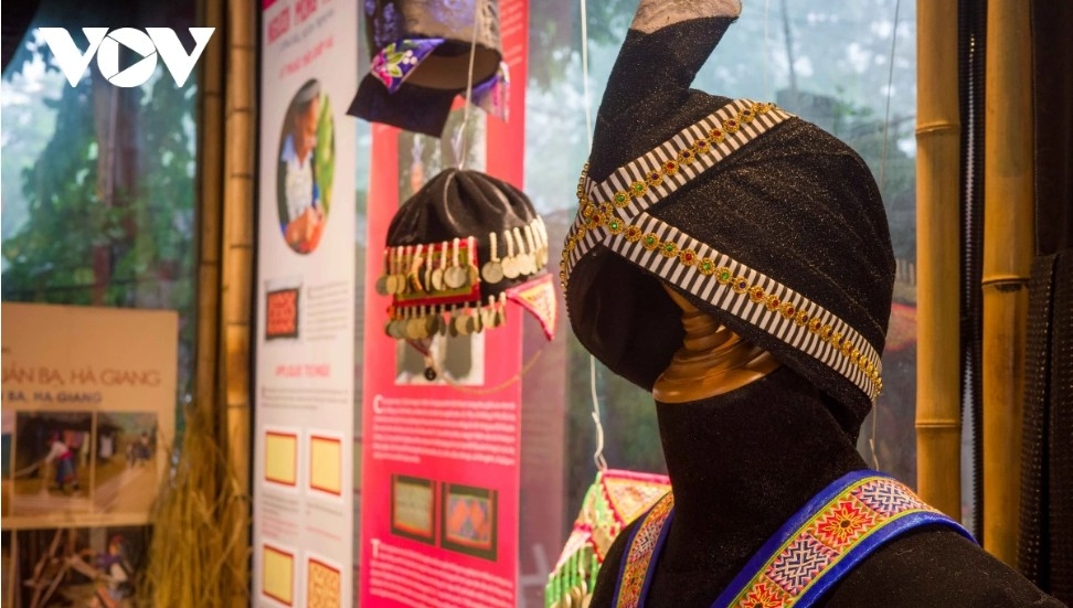 indigo hues and mong brocade light up hanoi picture 10