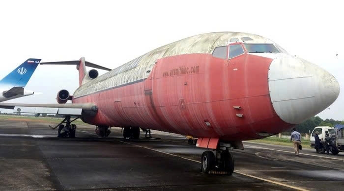Học viện Hàng không tiếp nhận máy bay Boeing bị bỏ quên ở Nội Bài để làm giáo cụ