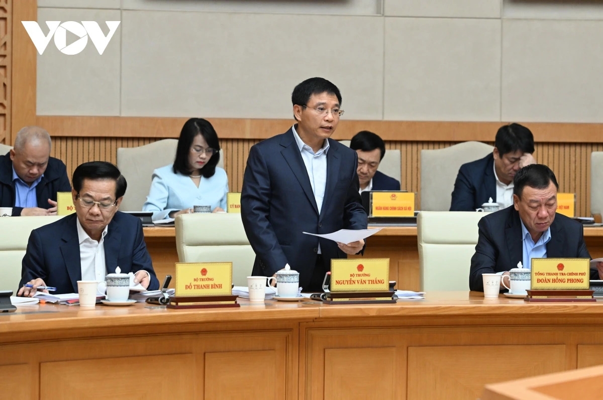 vietnam maintains macro stability, accelerates public investment picture 3