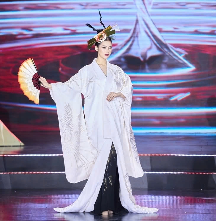 miss charm 2025 presents national costumes from around the world picture 10