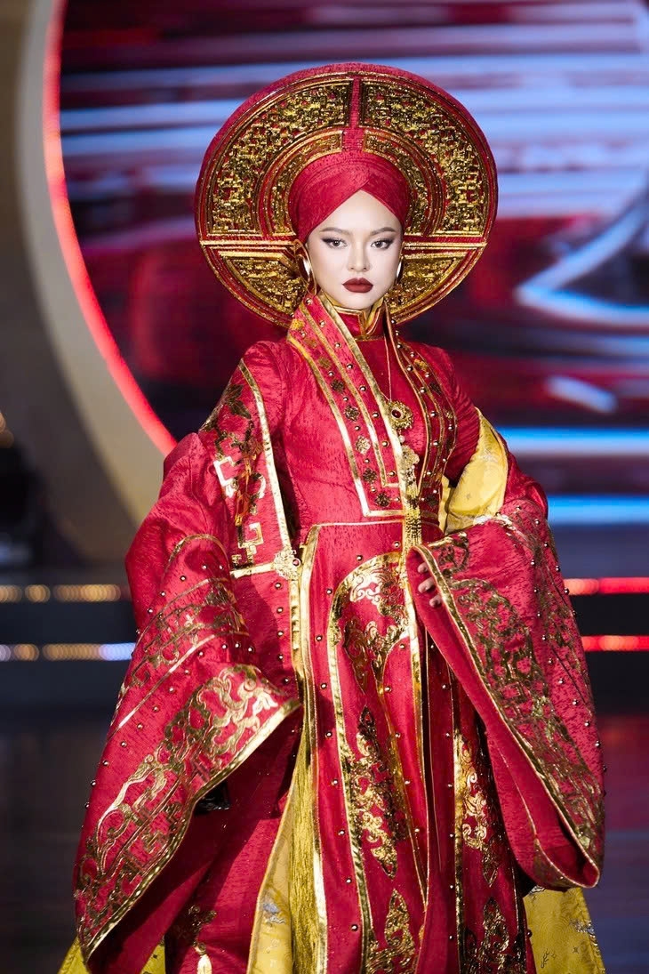 miss charm 2025 presents national costumes from around the world picture 11