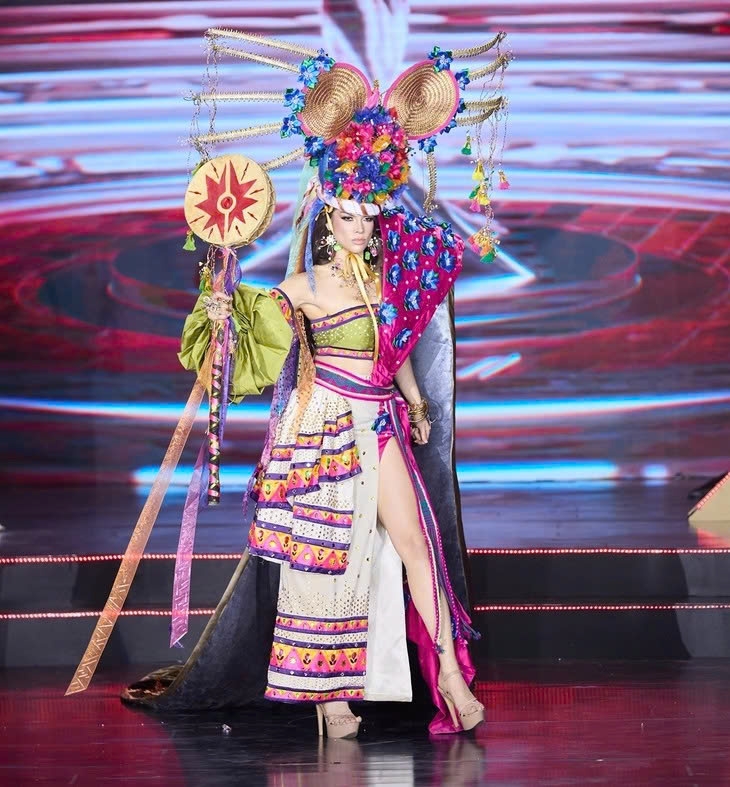 miss charm 2025 presents national costumes from around the world picture 3