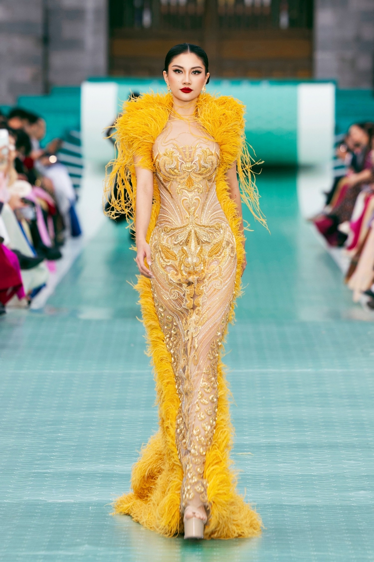 more than 70 miss cosmo 2025 contestants model at ngo mon square in hue picture 14