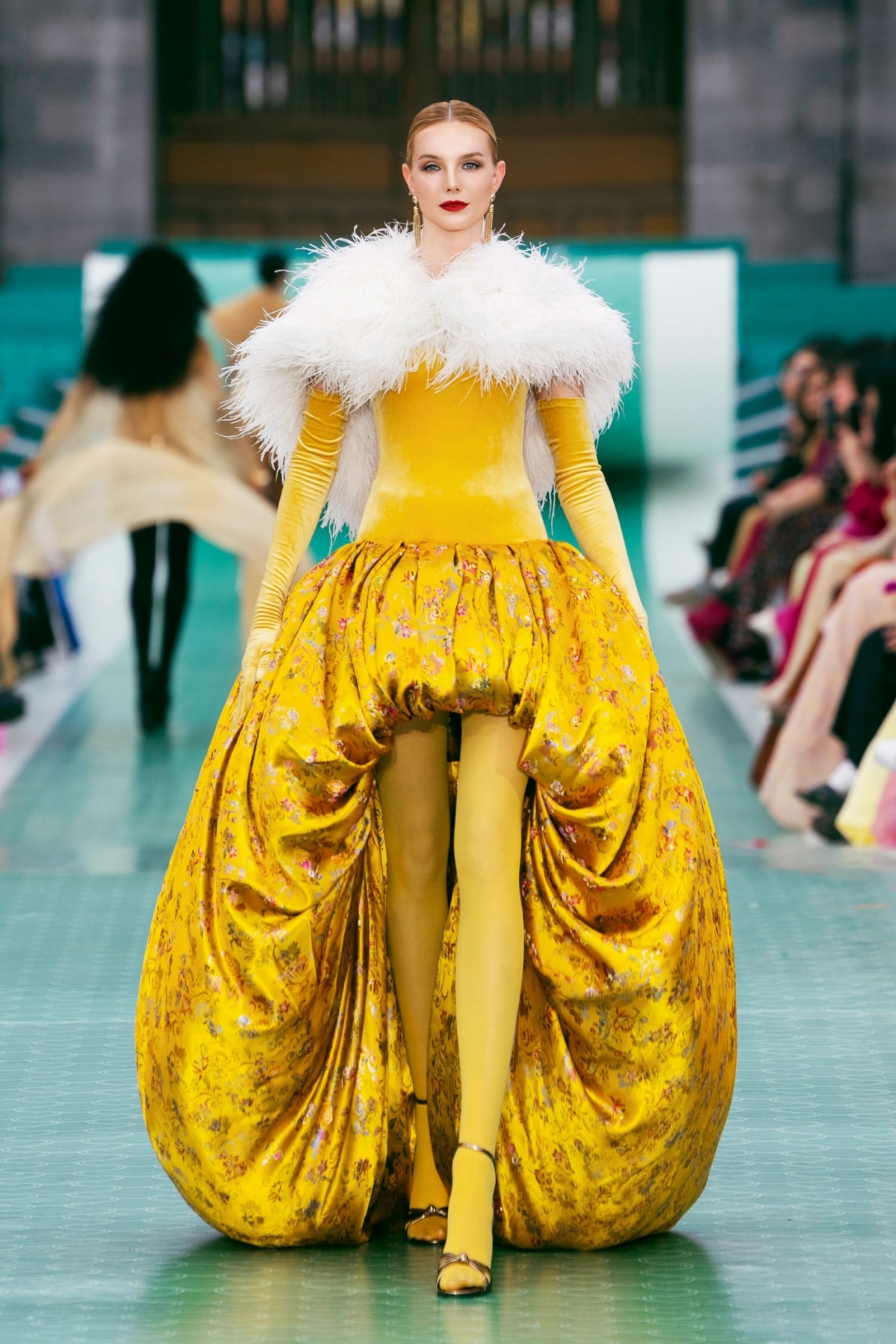 more than 70 miss cosmo 2025 contestants model at ngo mon square in hue picture 5