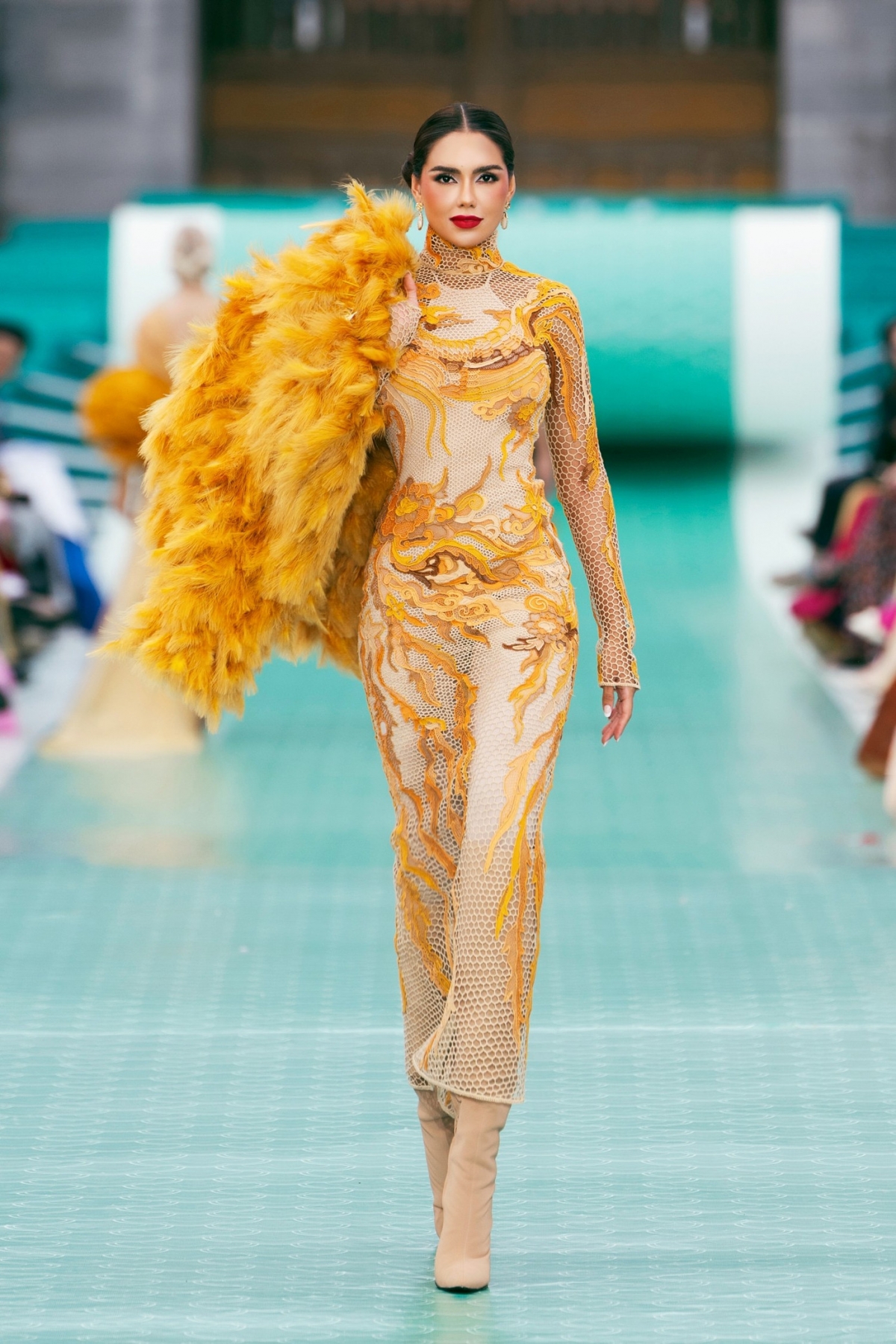 more than 70 miss cosmo 2025 contestants model at ngo mon square in hue picture 8