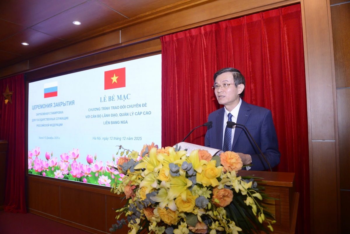 bế mạc chương trình bồi dưỡng, trao đổi chuyên đề với công chức cao cấp lb nga hình ảnh 1 be mac chuong trinh boi duong, trao doi chuyen de voi cong chuc cao cap lb nga hinh anh 1