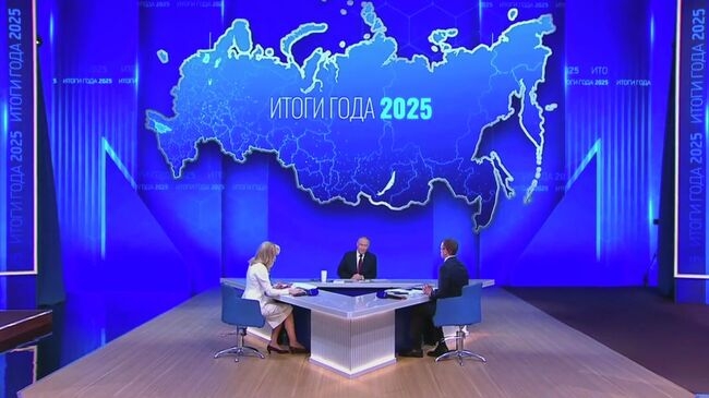 Tổng thống Nga Putin đã trả lời trực tiếp nhiều câu hỏi của các nhà báo và người dân.