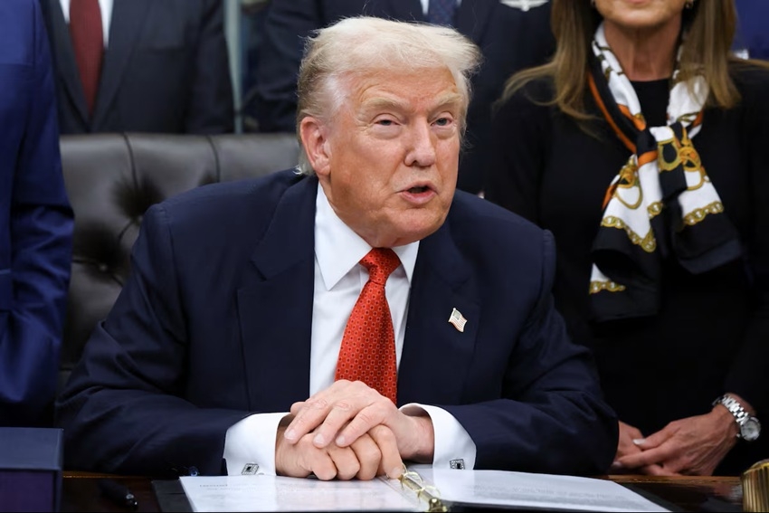 Ong trump thao luan viec ngung ban o ukraine voi tong thong nga putin hinh anh 1