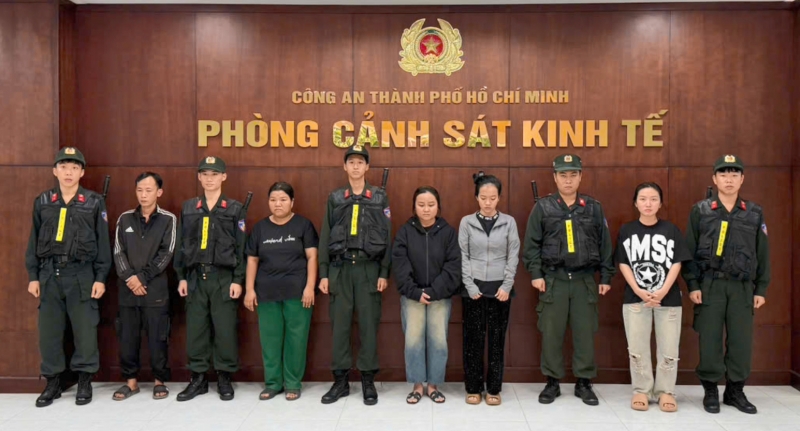 Bắt tạm giam 5 đối tượng sản xuất dầu gió giả bằng hóa chất công nghiệp