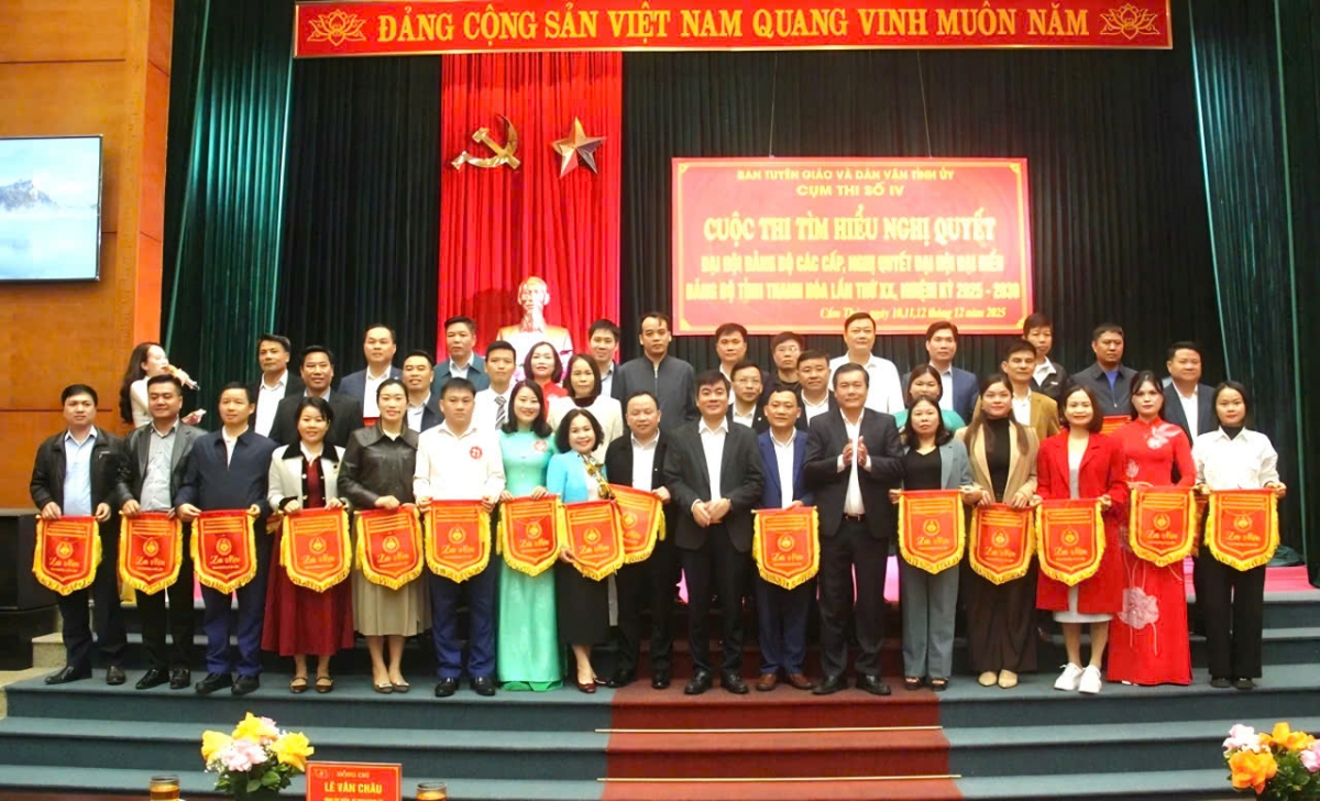 tao khi the thi dua trong can bo, dang vien qua cuoc thi tim hieu nghi quyet hinh anh 1