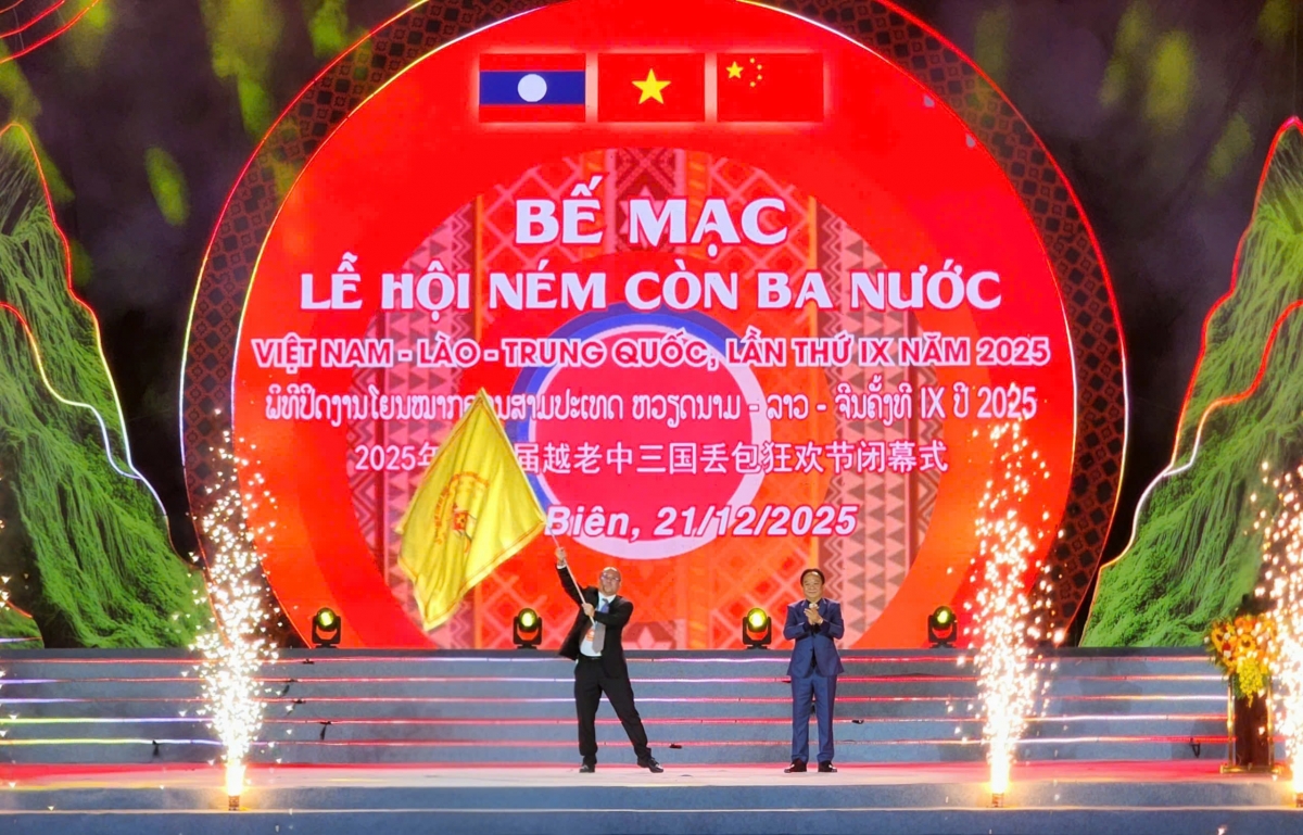 Bế mạc Lễ hội ném còn ba nước Việt Nam – Lào – Trung Quốc