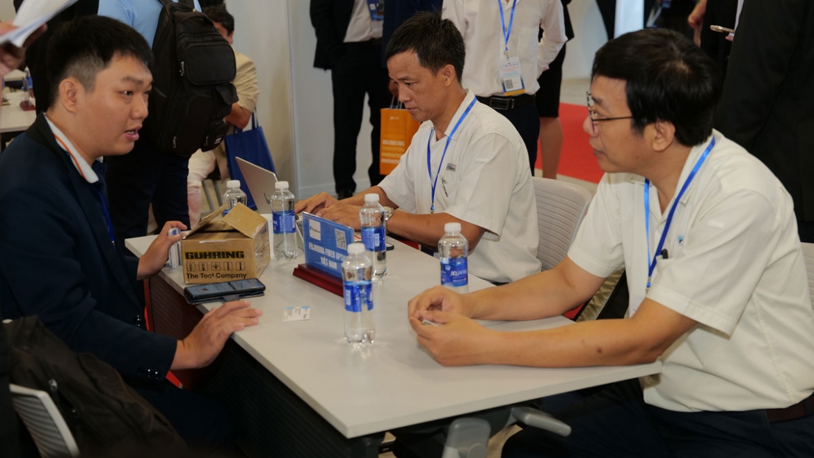 cong nghiep ho tro viet dang chuyen minh tu tham gia sang dan dat hinh anh 2