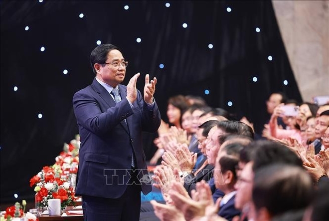 pm requests bringing beautiful, vivid image of vietnam and people to the world picture 2