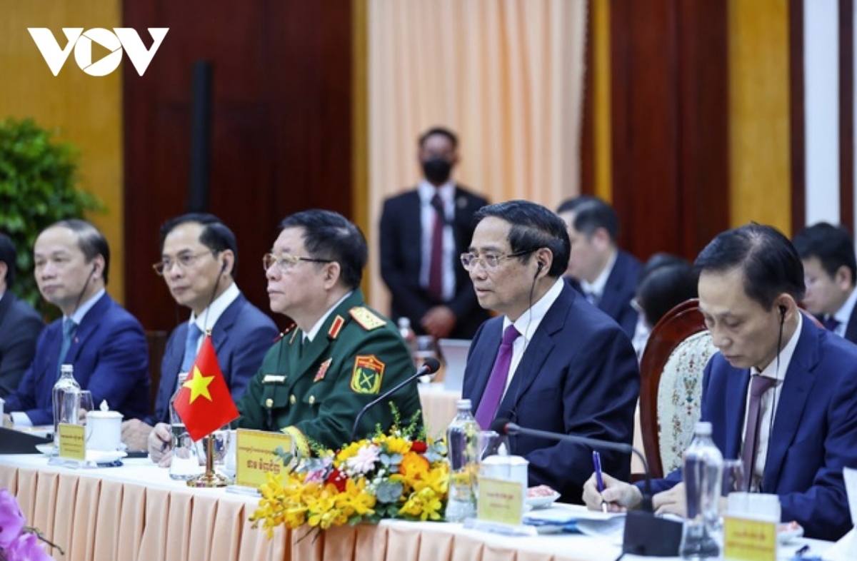 vietnamese, cambodian pms hold talks during tan nam-meun chey international border gate in picture 2