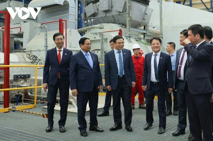vietnamese pm underscores competitiveness of power prices at lng plant launch picture 3