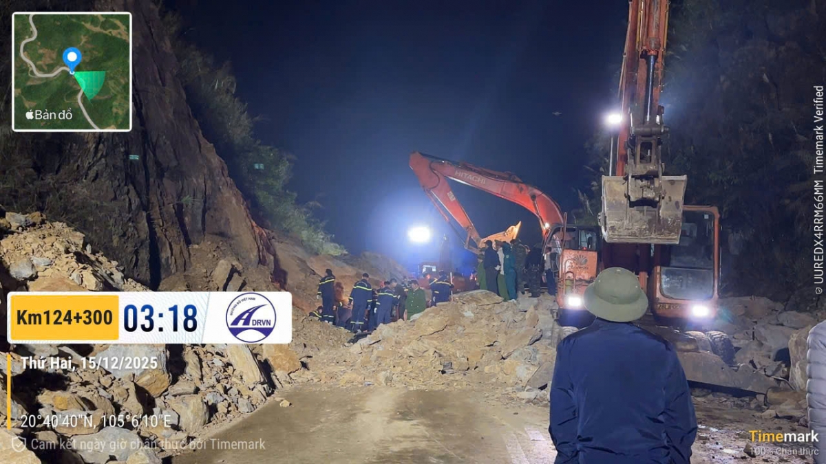 Vụ sạt lở trên Quốc lộ 6: Đã thông tuyến QL6 và tìm thấy 3 thi thể nạn nhân