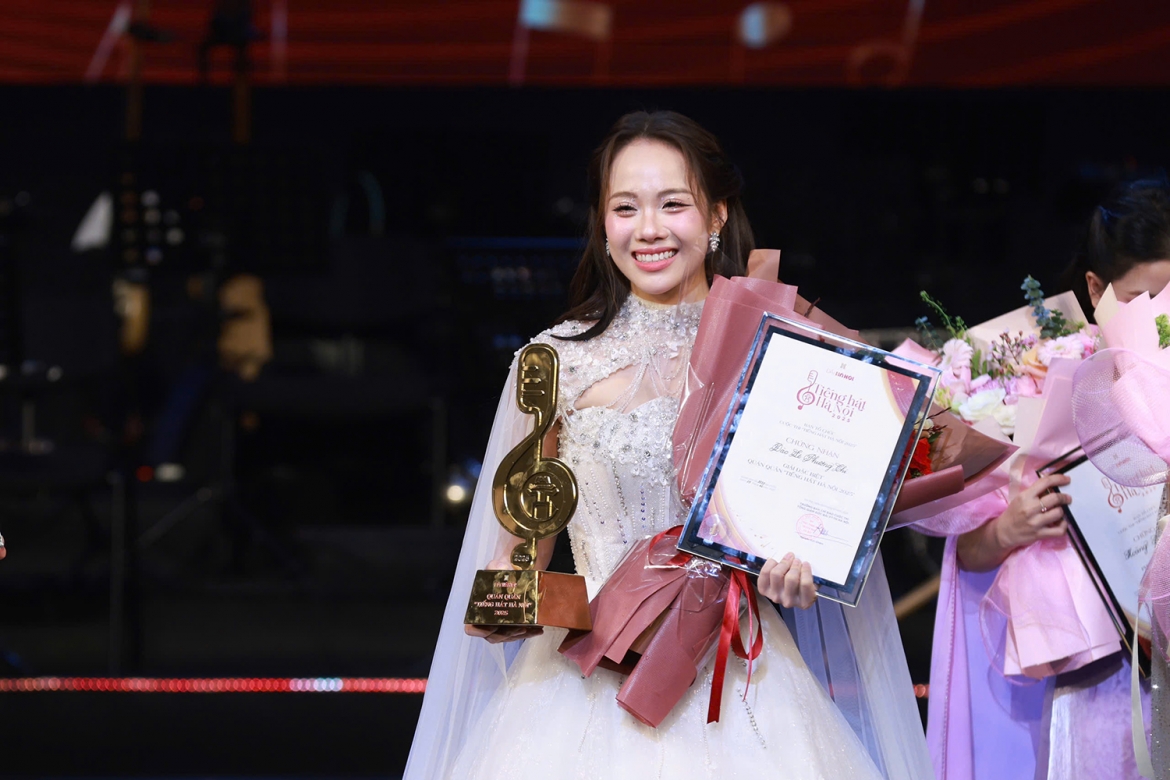 Dao le phuong chi gianh quan quan tieng hat ha noi 2025 voi giai thuong 600 trieu hinh anh 2