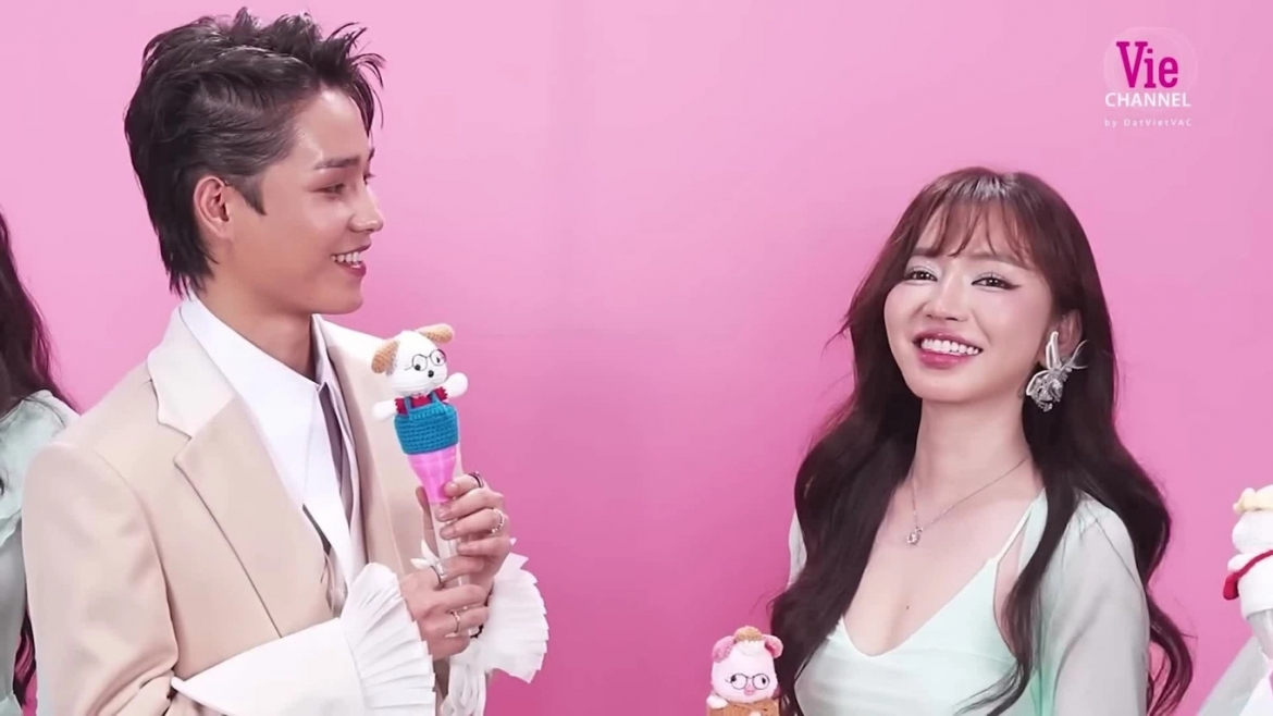 bich phuong tang duy tan dong loat dang thiep moi, fan dat dau hoi hinh anh 2